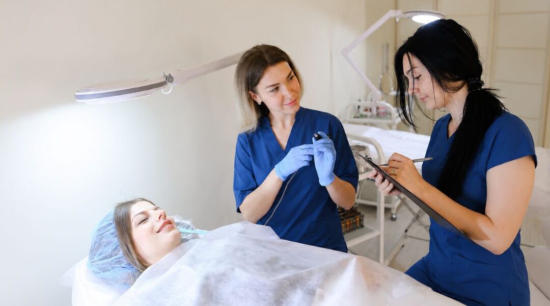 Dermatology Training Courses in London: What Clinicians Learn